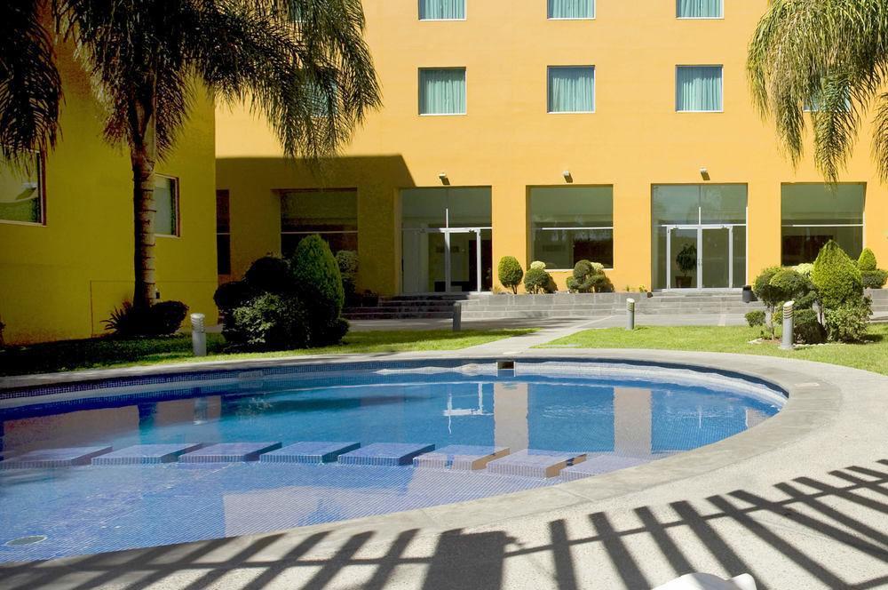 Fiesta Inn Express San Luis Potosi Oriente Exterior photo